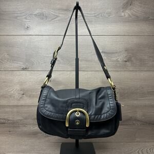 VTG COACH Leather Soho Flap Shoulder Bag Black Gold Tone W/Charm F11842 Y2K